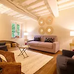 Santa Croce Charming Apartment